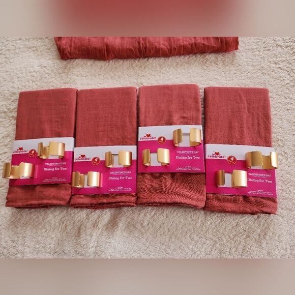 NEW DINING table runner, napkin and napkin rings bundle Valentine Day/ Easter - Picture 3 of 10